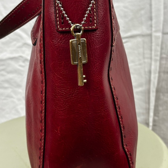 Fossil Oxblood Red Leather Shoulder Bag. Vintage 90s - Picture 5 of 17